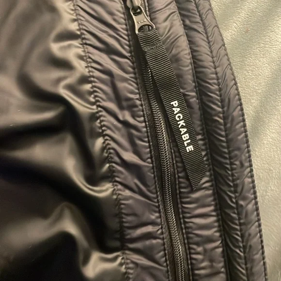 Canada goose size S black Ellison jacket women’s - Picture 7 of 8